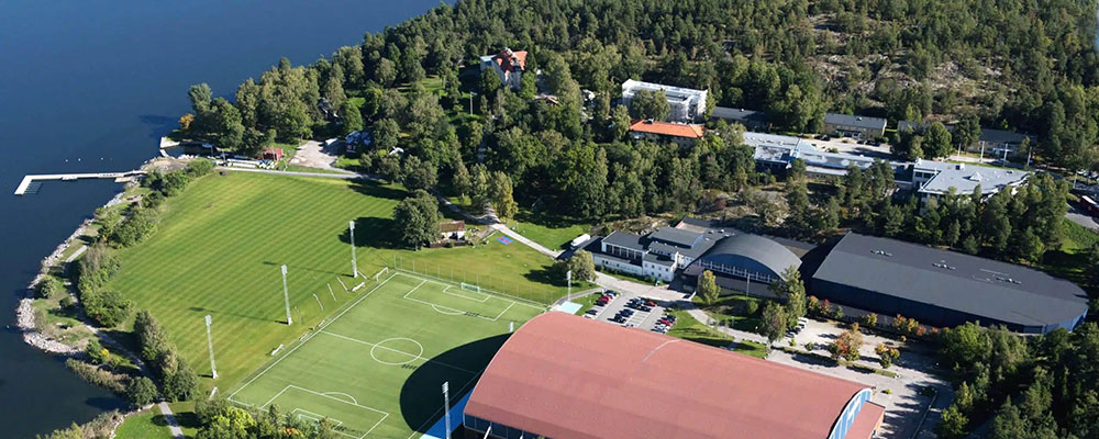 Här på Bosön kan du delta vid UGL - naturskönt vid Askrikefjärden.